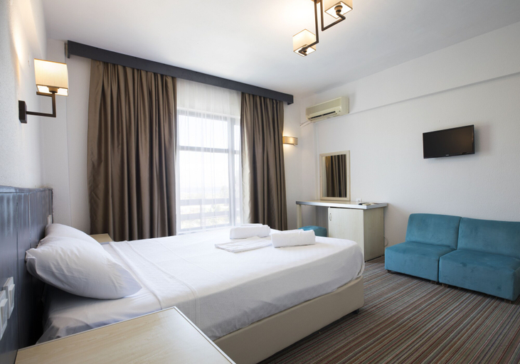 Bedroom 2, Bonjo Club Resort, Ayvalık