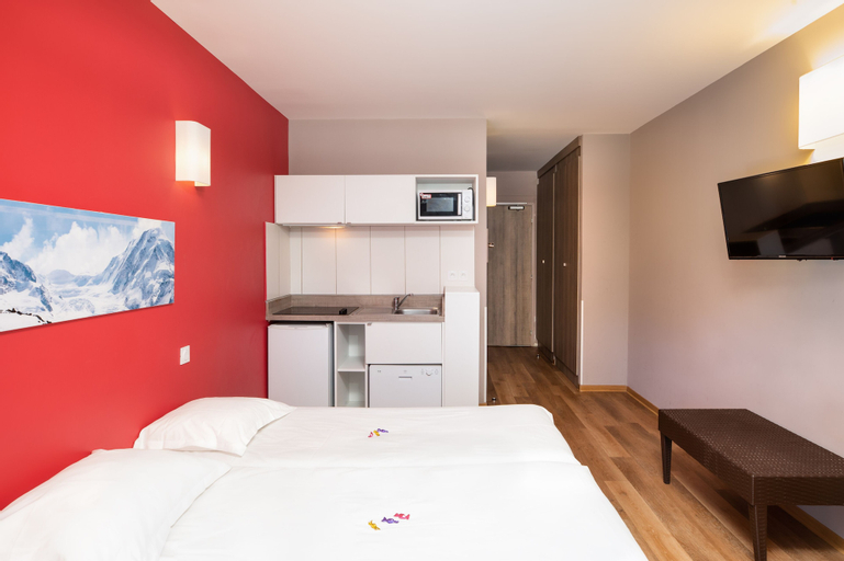 Bedroom 28