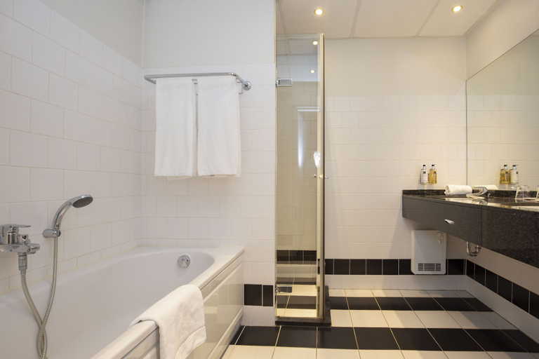 Bathroom 5, Fletcher Hotel - Restaurant De Buunderkamp, Renkum