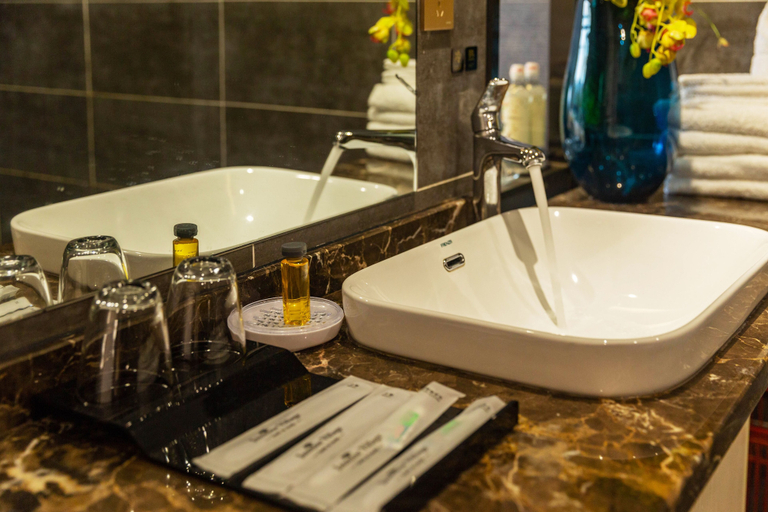 Bathroom 4, Leading Men Hotel, Zhangjiajie