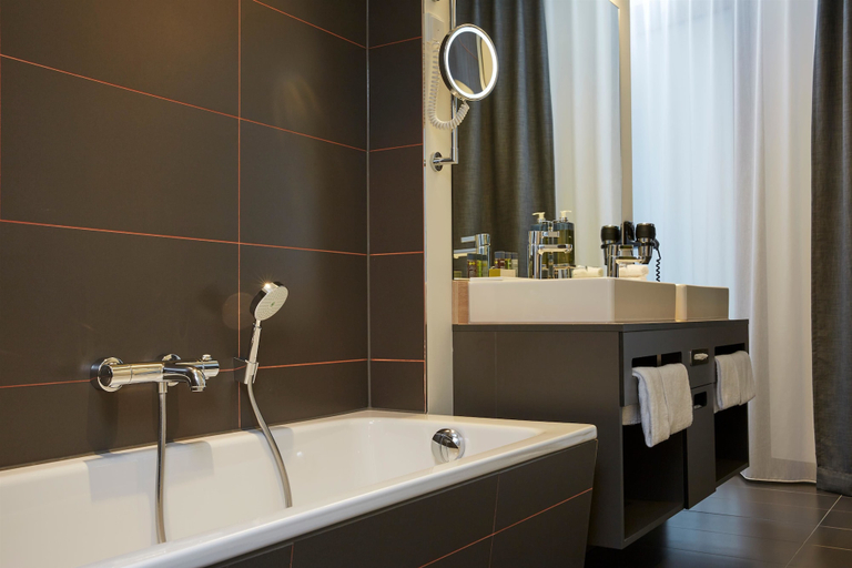 Bathroom 5, HYPERION Hotel Hamburg, Hamburg