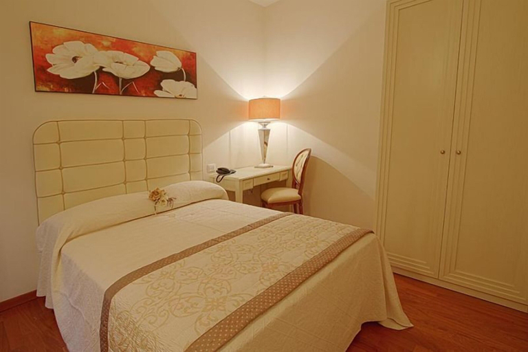 Bedroom 2, Hotel Hawaii, Ravenna
