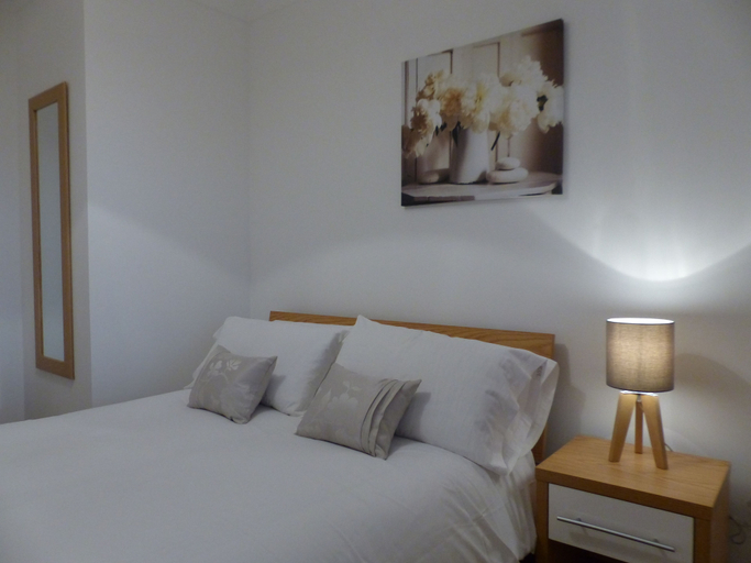 Bedroom 2, St Raphael House, Hampshire
