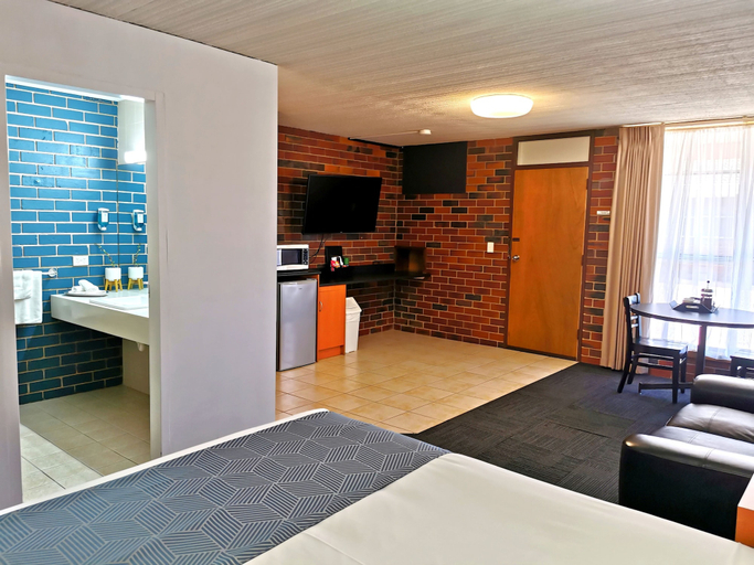 Bedroom 3, Townhouse Motor Inn, Horsham - Central