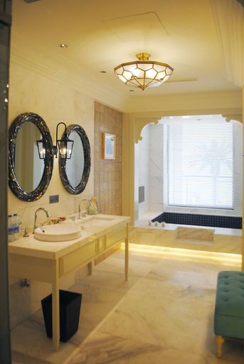 Bathroom 2, Huaqing Aegean Inter Hot Spring Resort, Xi'an