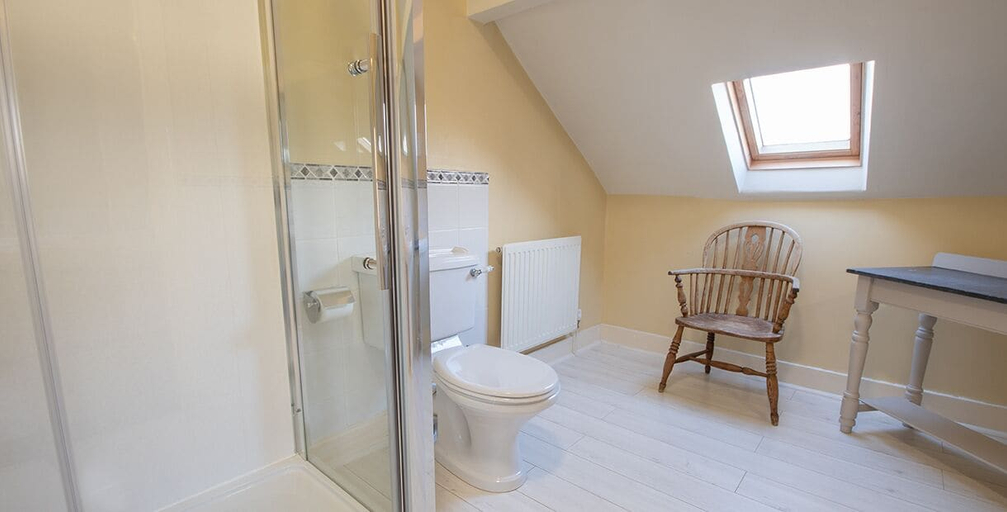 Bathroom 4, Roseleigh Guest House, Derbyshire