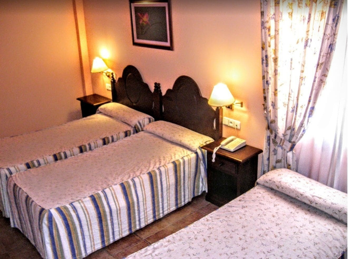 Bedroom 3, Hotel Asador Albenzaire, Granada