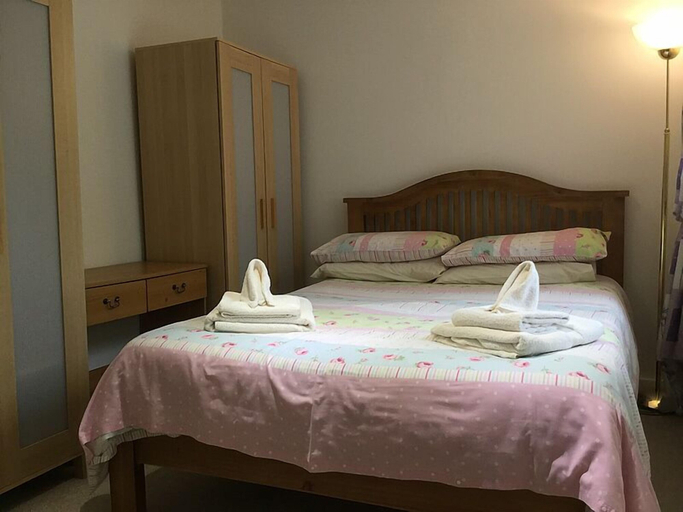 Bedroom 2, Inverness Apartments - Castle Heather, Highland