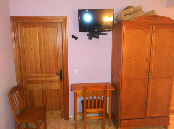 Others, Hotel El Roble, Zamora