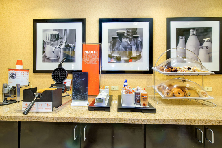 Food & Drinks 4, Hampton Inn Suites Scottsboro, Jackson