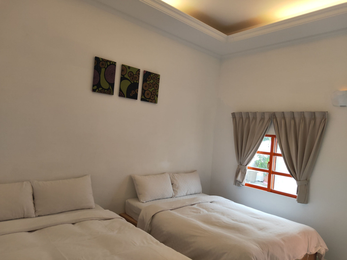 Bedroom 2, Mykonos, Pingtung