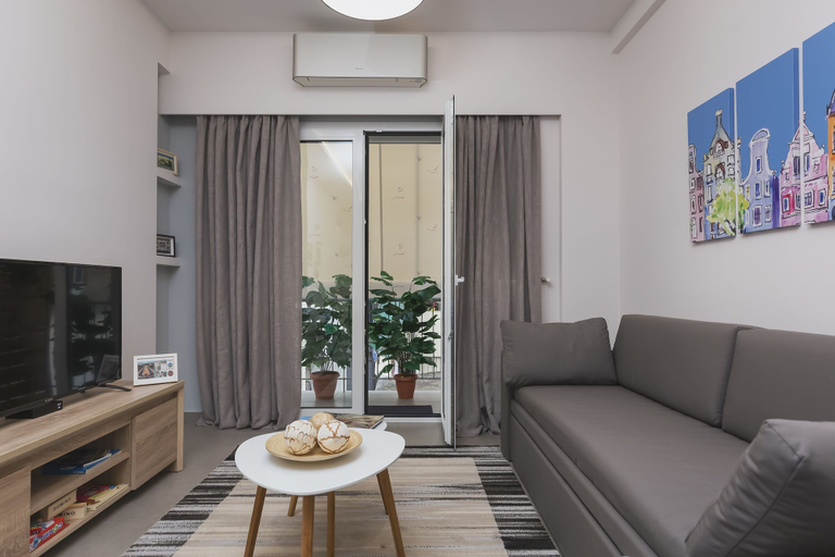 Others 3, 57m² Koukaki Luxury Flat next to Acropolis & Metro, Attica