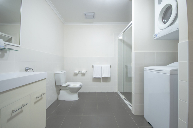 Bathroom 4, Mantra Wollongong, Wollongong - Inner