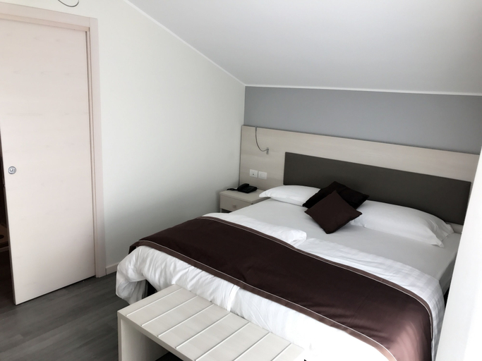 Bedroom 3, Hotel Dogana, Brescia