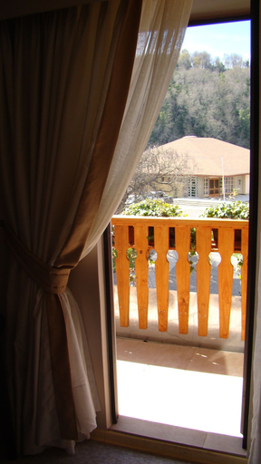 Others 5, Hotel Baviera, Ñuble