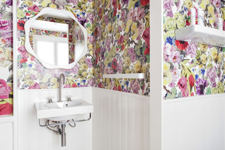 Bathroom 5, Hotel Bienvenue, Paris