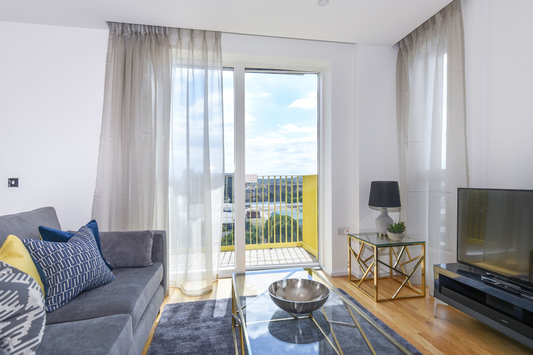 Others 5, Millharbour Residences, London