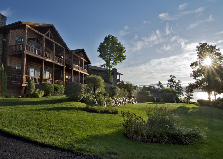 Exterior & Views