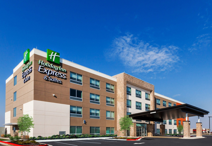 Exterior & Views 4, Holiday Inn Express & Suites CHANUTE, Neosho