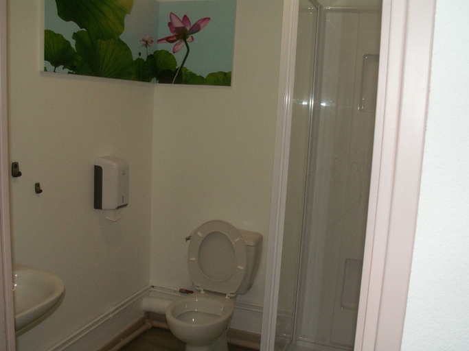 Bathroom 5, Auberge des Voyageurs, Loire
