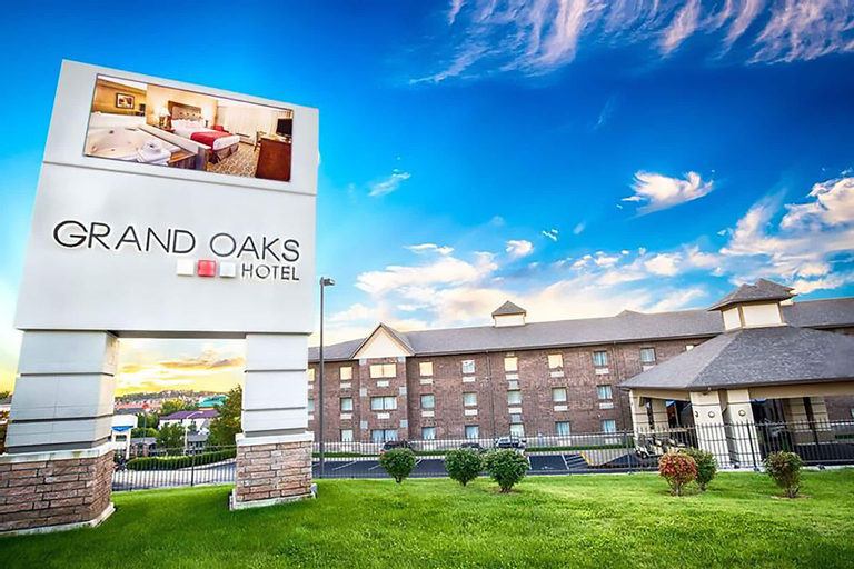 Grand Oaks Hotel, Taney
