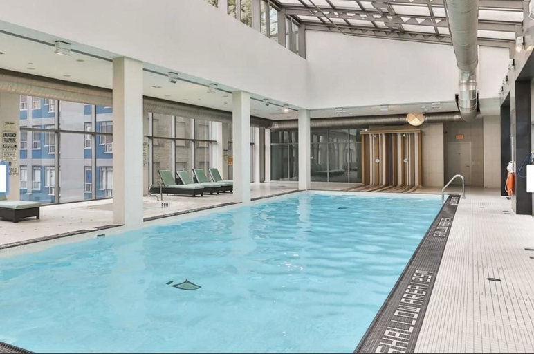 Sport & Beauty, Stylish Suite in Downtown Toronto, Toronto