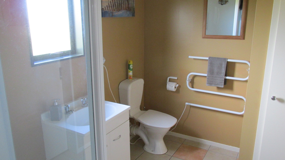 Bathroom, Eyreview Retreat, Waimakariri
