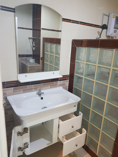 Bathroom 3, Breeze Hill Hotel, Khao Kho