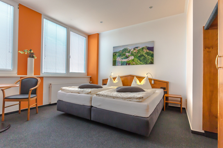 Bedroom 4, Hotel Weitblick, Bielefeld