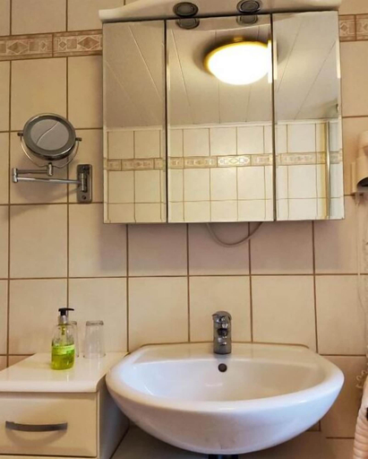 Bathroom 3, Moselperle, Bernkastel-Wittlich