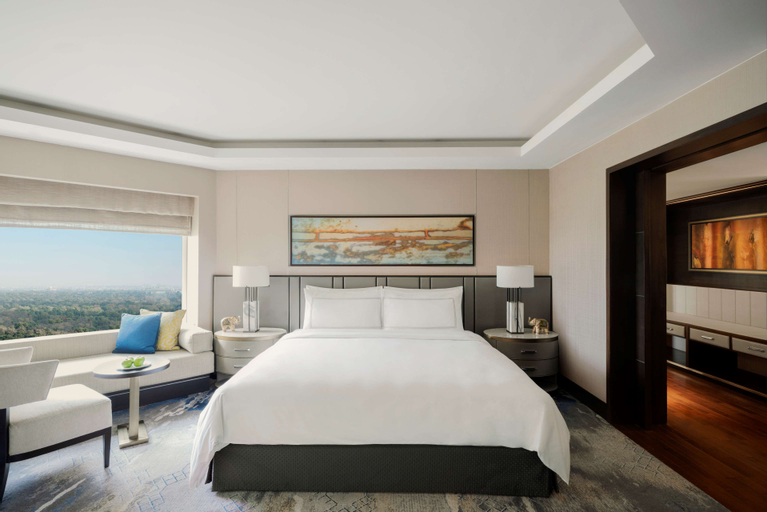 Bedroom 4, Shangri La Eros New Delhi, West