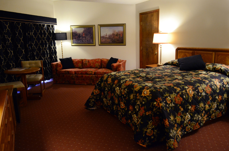 Bedroom 1, Greenbrier Inn, Rutland