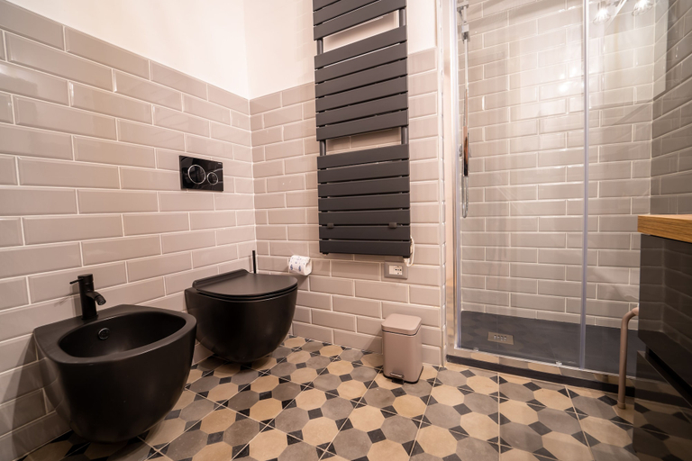 Bathroom 4, Urban Rooms, Taranto