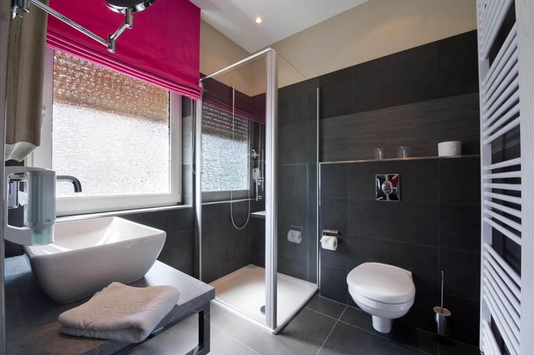 Bathroom 4, Hotel Stadt Hamburg, Gütersloh