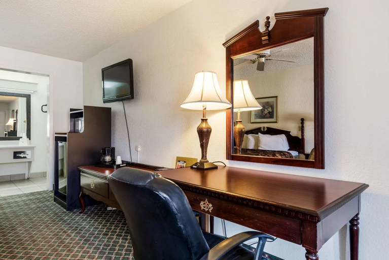 Others 5, Americas Best Value Inn Paris, Lamar