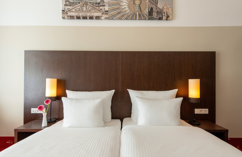 Bedroom 3, Leonardo Hotel Berlin KU'DAMM, Berlin