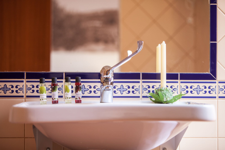 Bathroom 5, Monte da Esperança, Arronches