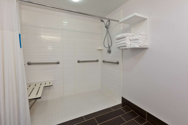 Bathroom 4, Hampton Inn Marysville, Union
