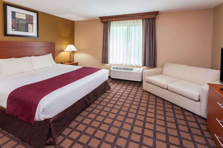 Bedroom 3, Baymont by Wyndham New Buffalo, Berrien
