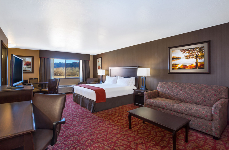 Bedroom 2, Holiday Inn Express & Suites MOAB by IHG, Grand