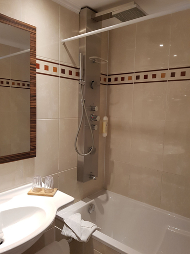 Bathroom 5, Hotel Champerret Elysees, Paris