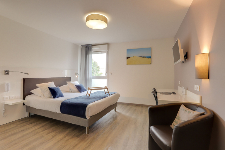 Bedroom 3, All Suites Appart Hôtel | Bordeaux - Pessac, Gironde