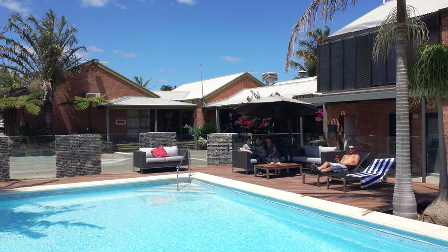 Sport & Beauty 2, McLaren Vale Motel & Apartments, Adelaide