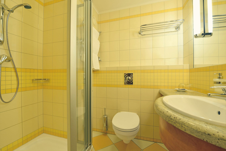 Bathroom 5, Hotel Danubius Health Spa Resort Bük, Csepreg