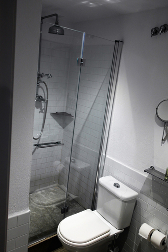 Bathroom 4, Hotel Cuéntame La Puebla, Burgos
