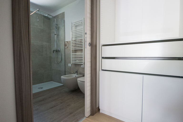 Bathroom 2, HOMIQUO - Royal Suite Como Lake, Como