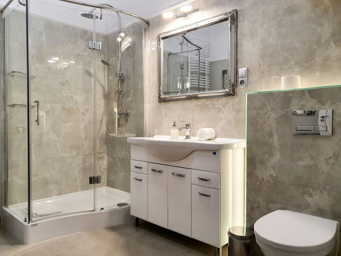 Bathroom 3, Holiday Suites Cracow, Kraków City