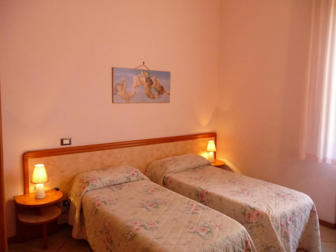 Bedroom 3, Hotel Venezia, Pistoia