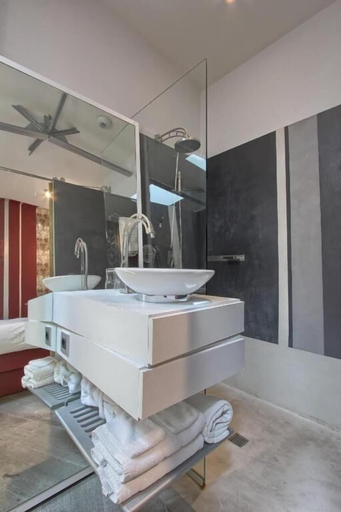 Bathroom 4, Hotel Le Dormeur du Val, Ardennes