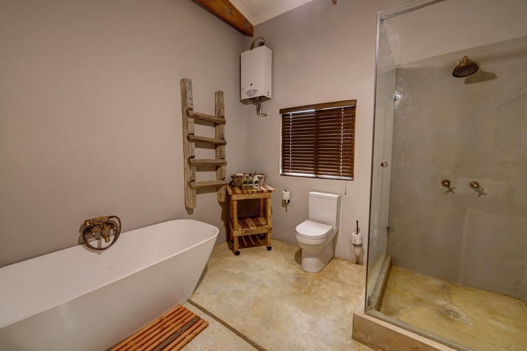 Bathroom 4, Neuras Wine & Wildlife Estate, Gibeon